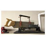 Hand miter saw