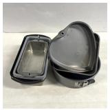 Bread tins/cake molds