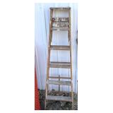 6ï¿½ wooden ladder