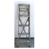 5ï¿½ wooden ladder