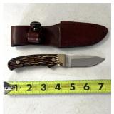 Uncle Henry Schrade PH2N knife hold
