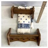 Towel holder rack/wall hanging