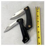 2 pocket knives