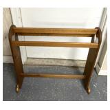 Wooden quilt rack