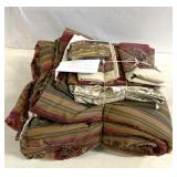 Full size comforter/sheets and pillow shams