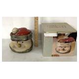 Cookie jar - top is chipped