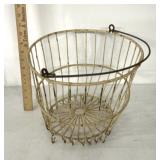 Primitive metal egg basket