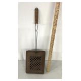 Primitive campfire, popcorn popper