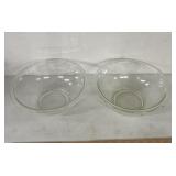 2 pyrex glass bowls