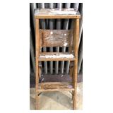 3 foot wooden step ladder