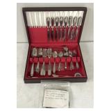 Silverware with extra cleaner