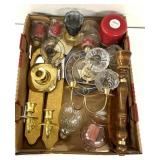 Candles & wall hangings