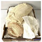 Tablecloth/doilies
