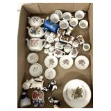 Miniature tea sets/figurines/other