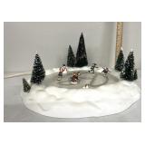 Department 56- village animated skating pond
