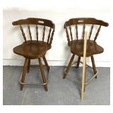 2 barstools/swivel