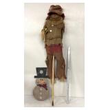 Scarecrow/snowman decor