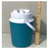 Rubbermaid water jug