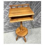 Retro telephone stand