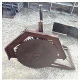 Vintage 26' saw with frame frame????