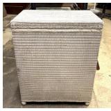 Vintage White WickerLaundry hamper-basket