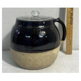 Stoneware bean pot