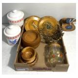 Kitchen canisters/country kitchen decor