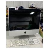 APPLE Computer & Keyboard