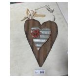 Metal Heart Shape Wall Decor