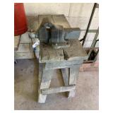 REED Mfg Co Vise on Wood Stand