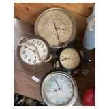 (4) Wall Clocks