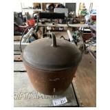 Cast Iron 3 Toe Pot w/Lid (lid cracked)