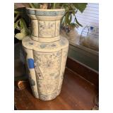 Famille Rose Style Porcelain Vase
