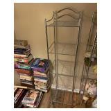 Metal Wire Deck Shelf (stock photo)