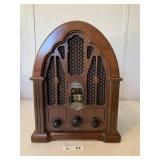 GE Model 7-4100JA Cathedral Reproduction Radio