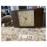 Vintage MCM GE Clock Model 3H176