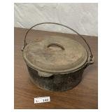 Cast Iron Dutch Oven