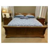 Thomasville? King Sleigh Bed