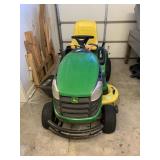 John Deer Riding Mower D130 (runs)