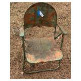 Vintage Mid-Century Metal Patio Lawn Folding Chair