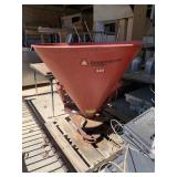 County Line 500 Fertilizer Spreader