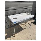 Plastic Fish Cleaning Table (damage)