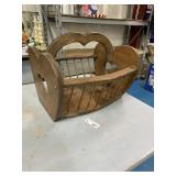 Wood Heart Shape Magazine Rack