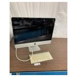 Apple Computer w/Keyboard