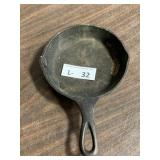 Lodge Cast Iron Skillet 5SK