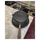 Antique Wagner Ware Cast Iron Waffle Maker 1408