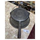 Antique Wagner "Wagner" Cast Iron Waffle Maker