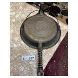 Antique Wagner "Wagner" Cast Iron Waffle Maker