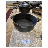 Vintage Cast Iron Martin Dutch Oven