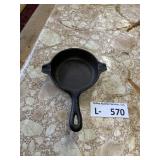 Vintage Cast Iron MIni Skillet Wagner Ware 1050 C
